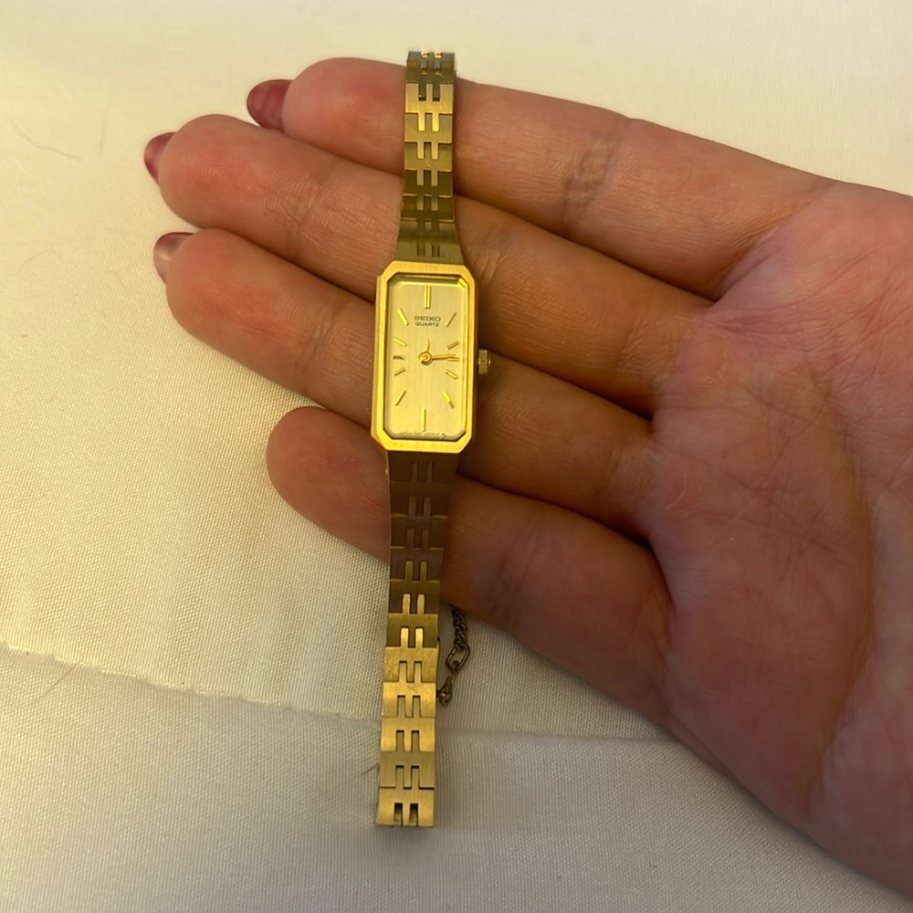 Vintage Seiko Watch, Ladies Bracelet Watch, Gold Toned Link, 1980's, 1320-5029R